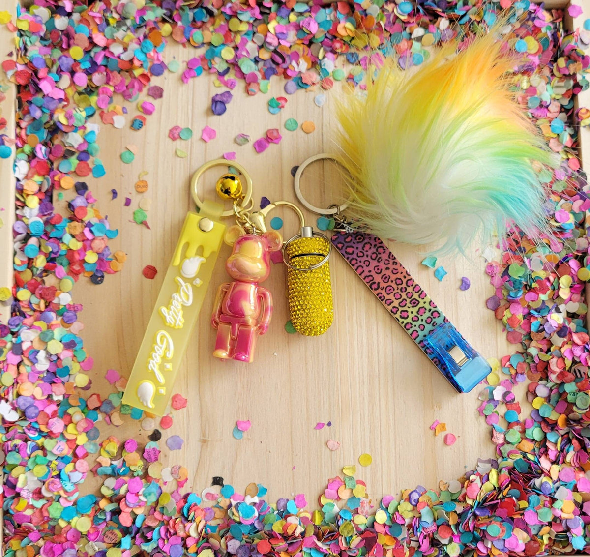 Keychains Teddy Bear Glitter Rhinestones Credit Card Clip Candy Holder –  TrendyBeautyCo